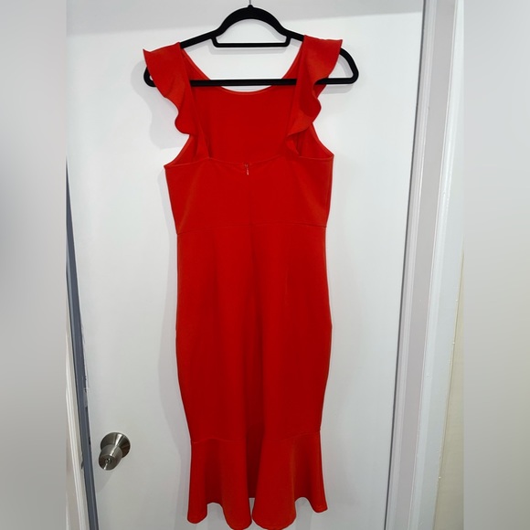 Lulus Medium Coral Orange Ruffled Bodycon Midi Dress- Great condition, worn once - Picture 4 of 5
